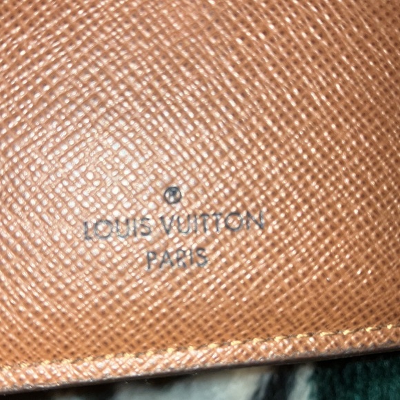 Louis Vuitton Multiple Wallet - Picture 2 of 16